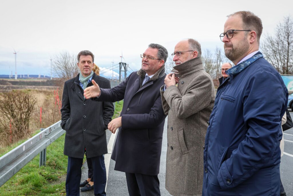 Belgischer Botschafter besucht Braunkohletagebau Garzweiler